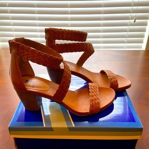 White Mountain brown vegan leather heeled sandals